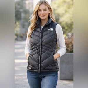 The North Face Aconcagua 550 Down Vest Women’s, Size Small, Gray Chevron Puffer